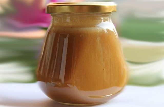 Мед с прополисом: полезные свойства и противопоказания, применение