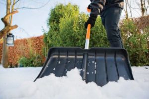 Лопата для снега с телескопической крышей