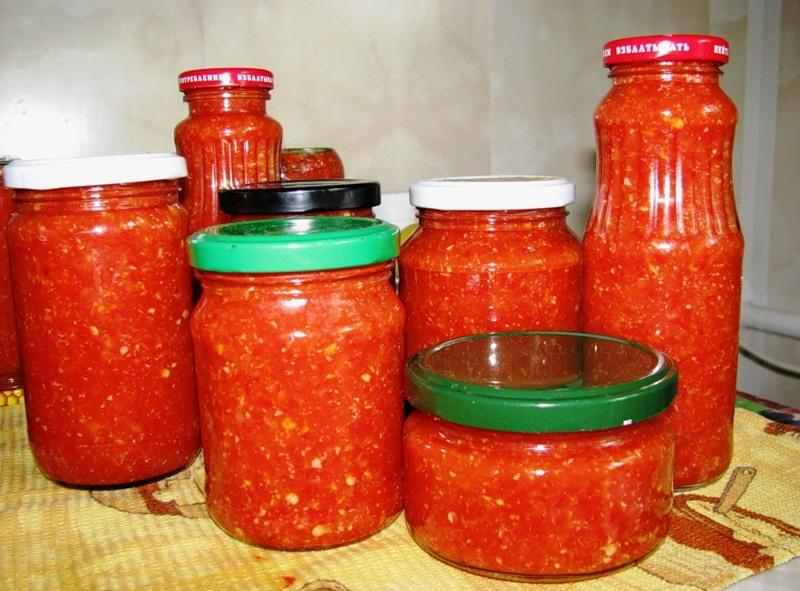 11 лучших рецептов приготовления аджики из помидоров на зиму в домашних условиях