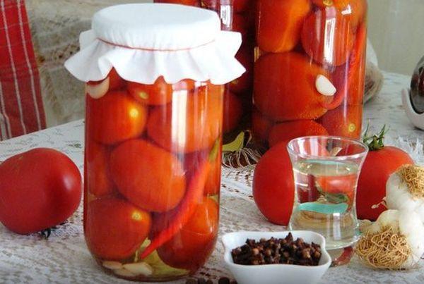 16 лучших рецептов маринованных острых помидоров на зиму
