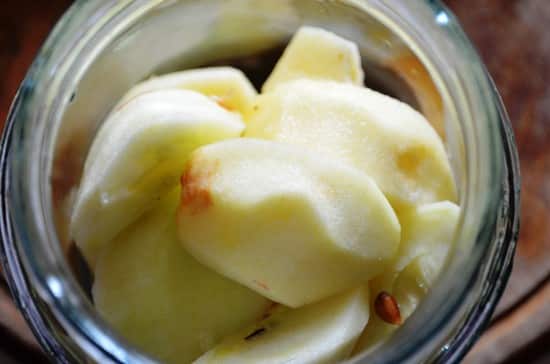 Простой рецепт компота из яблок и груш на зиму